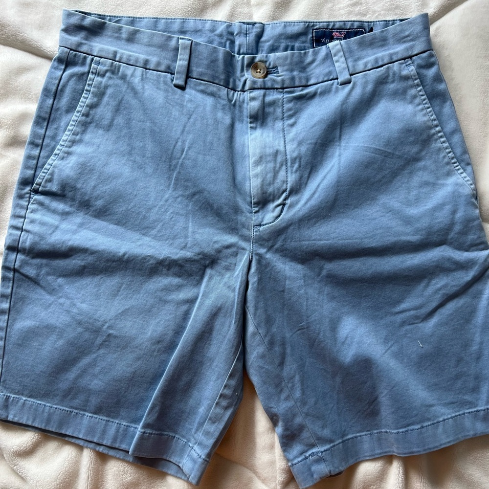 Men’s Vineyard vines khaki shorts